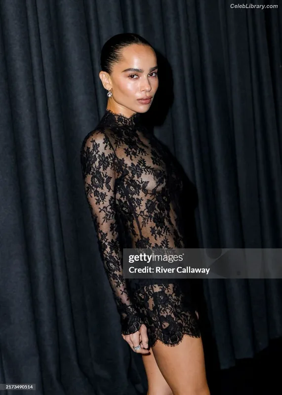 Zoë Kravitz photo 5 of 404