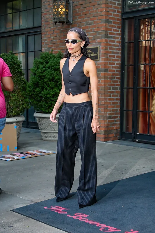 Zoë Kravitz photo 1 of 404