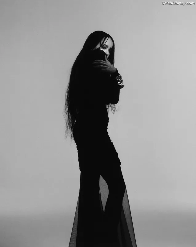Zoë Kravitz photo 5 of 404