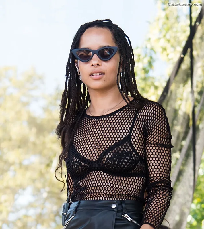 Zoë Kravitz photo 10 of 404