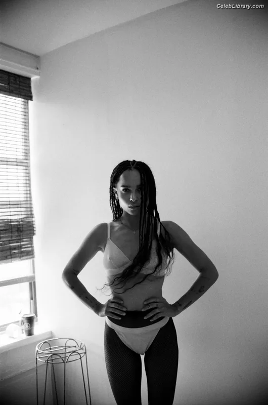 Zoë Kravitz photo 24 of 404