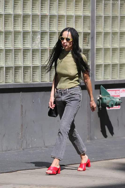 Zoë Kravitz photo 18 of 404