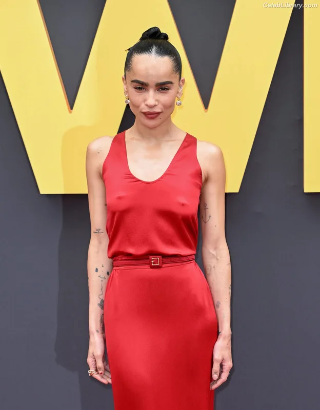 Zoë Kravitz photo 8 of 404