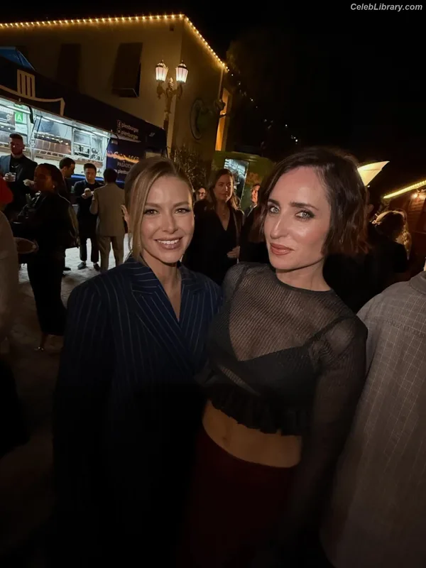 Zoe Lister-Jones photo 9 of 39