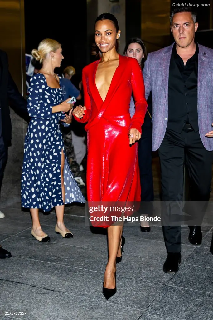 Zoe Saldana photo 18 of 867