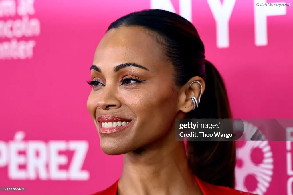 Zoe Saldana photo 10 of 867