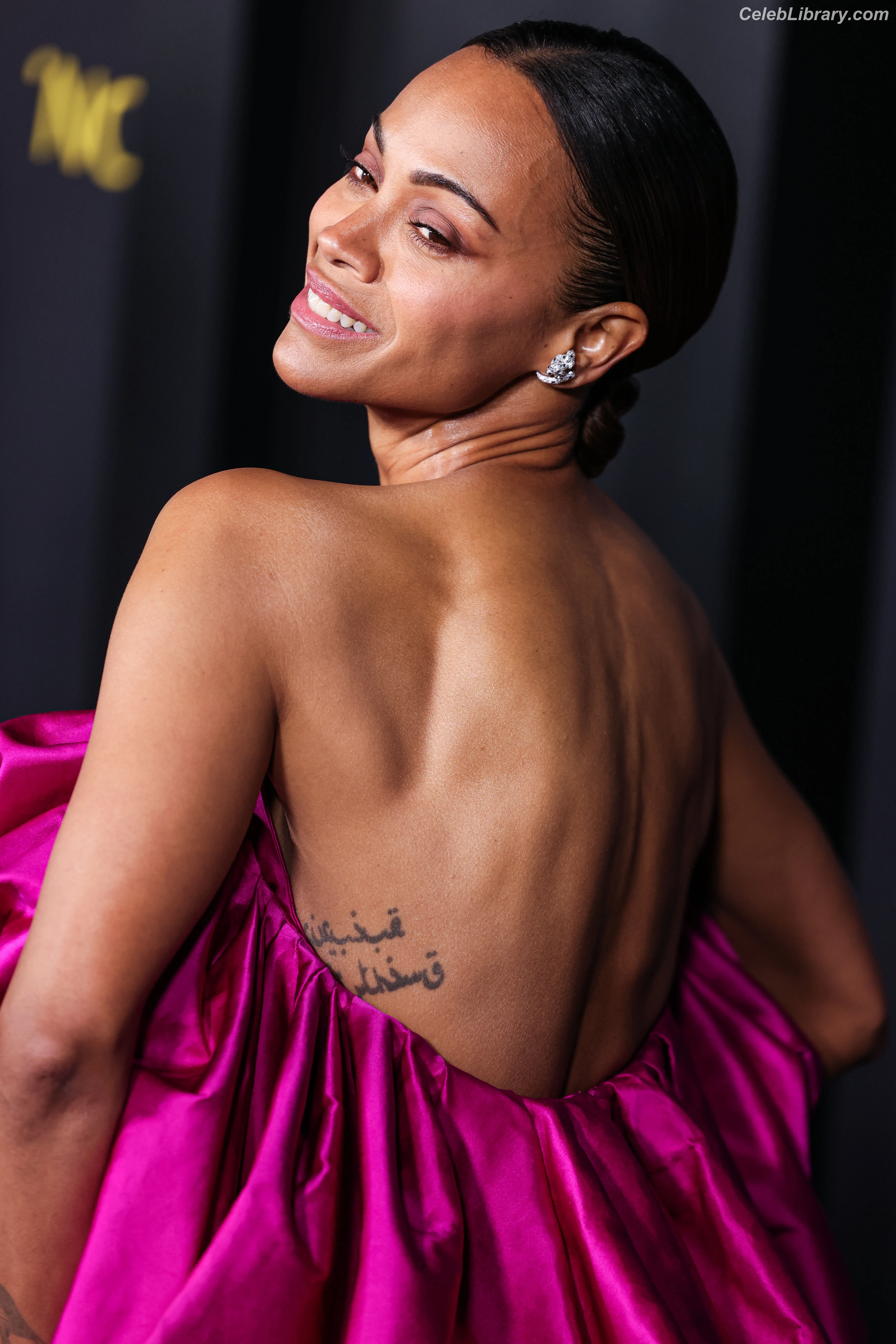 Zoe Saldana photo 1 of 867