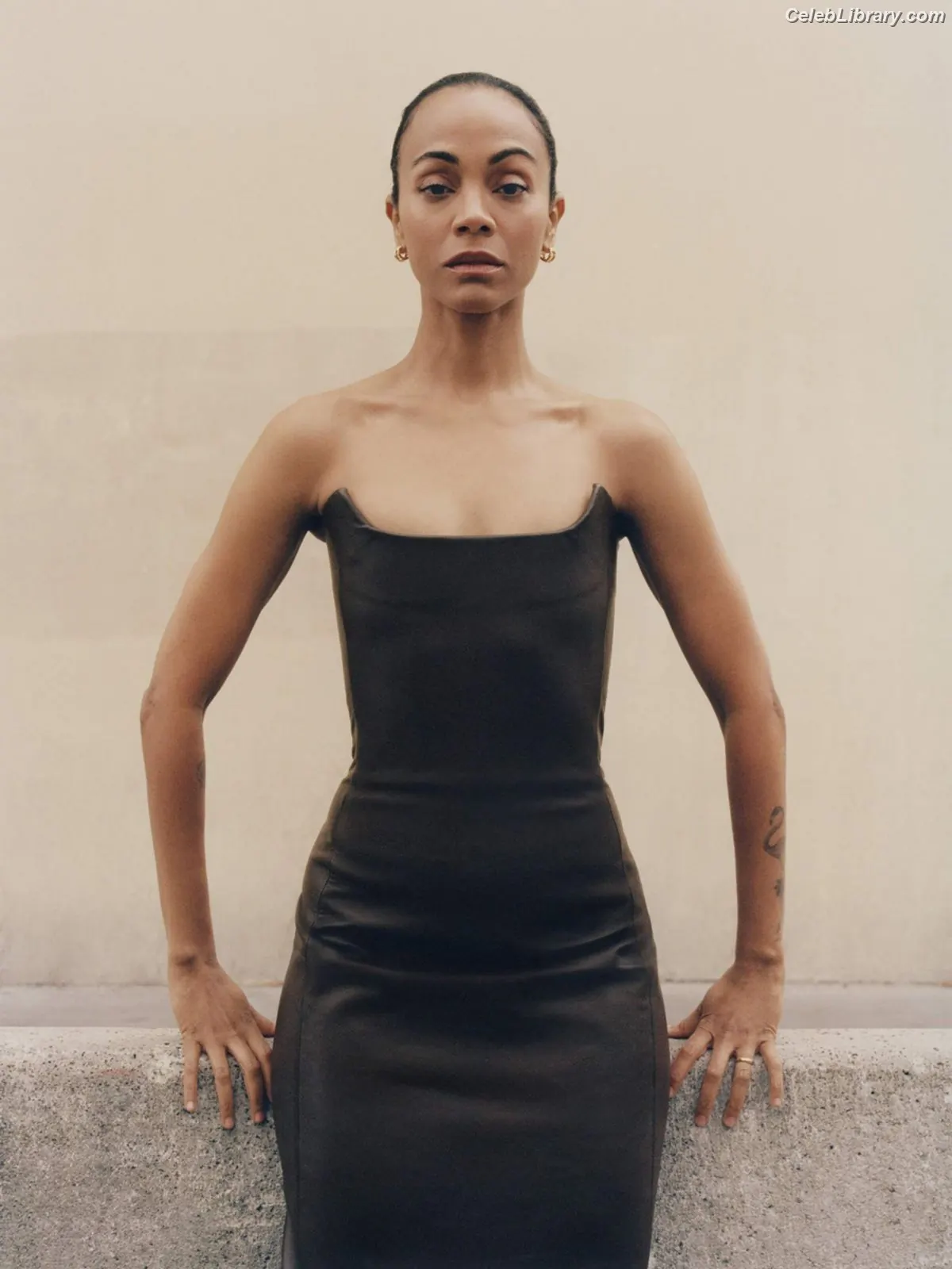 Zoe Saldana photo 17 of 867