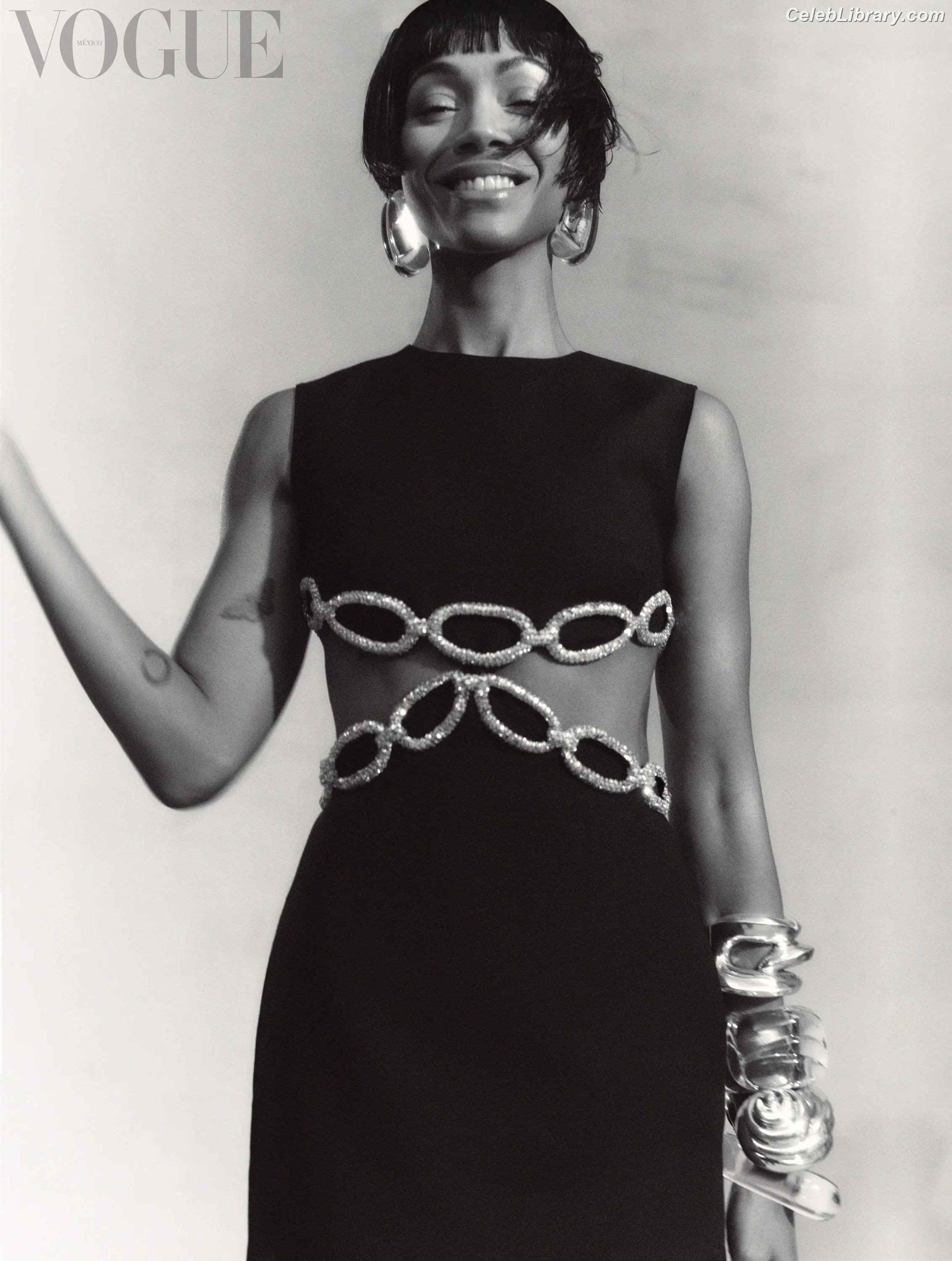 Zoe Saldana photo 22 of 867