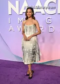 Zoe Saldana photo 11 of 867