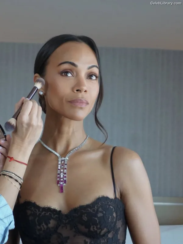 Zoe Saldana photo 8 of 868