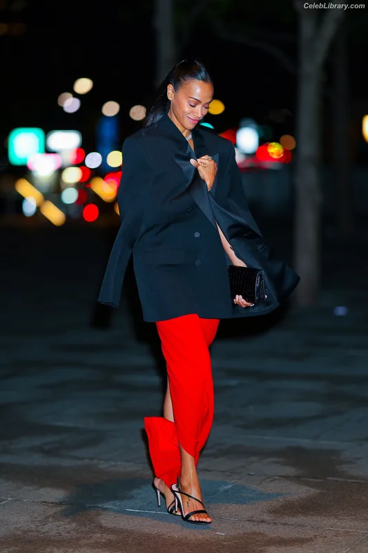 Zoe Saldana photo 14 of 868