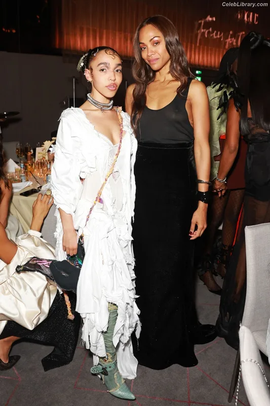 Zoe Saldana photo 23 of 868