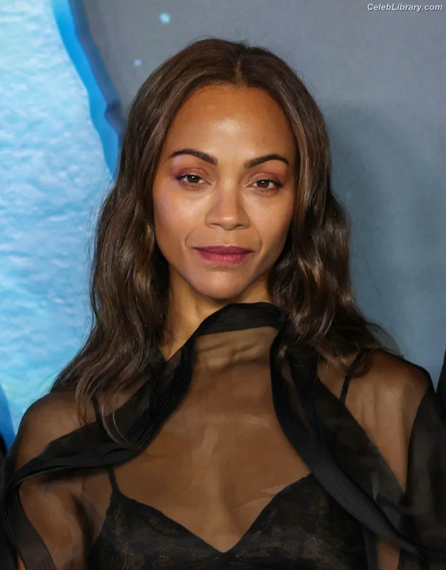Zoe Saldana photo 11 of 868