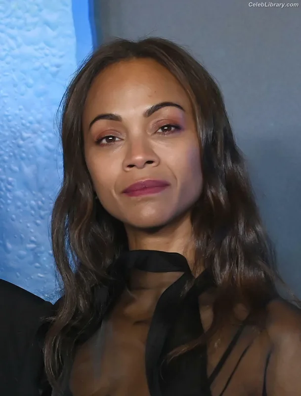 Zoe Saldana photo 12 of 868