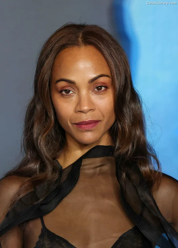 Zoe Saldana photo 16 of 868