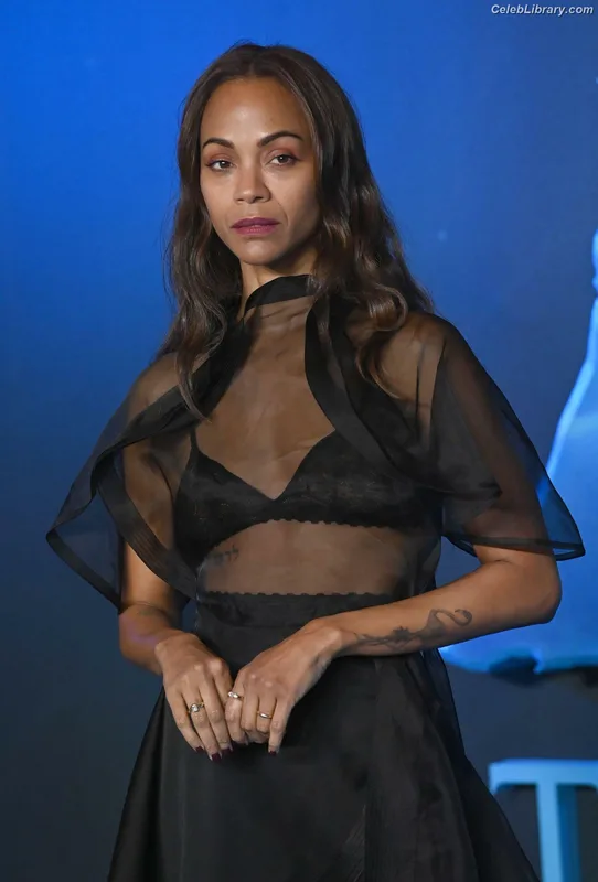 Zoe Saldana photo 1 of 868