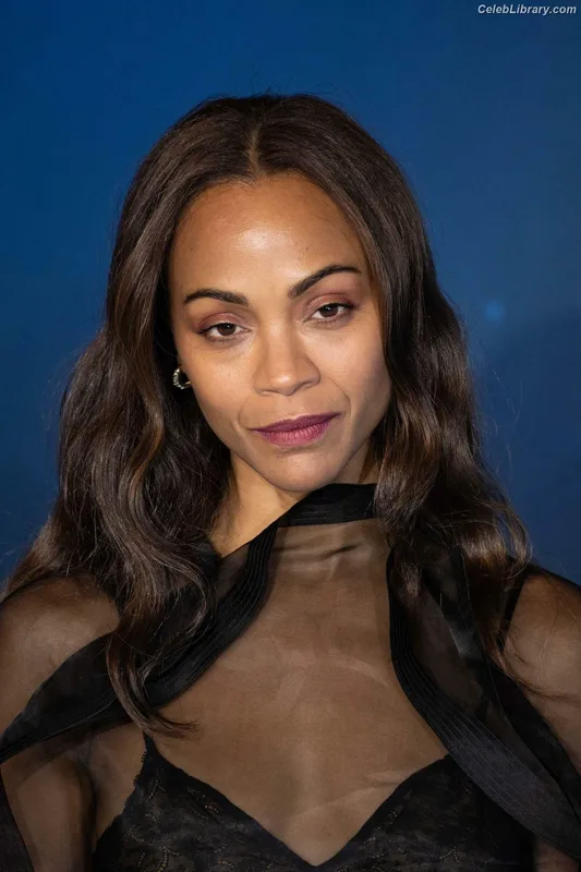 Zoe Saldana photo 5 of 868