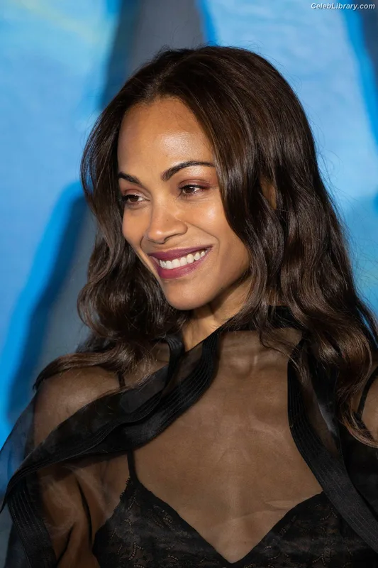 Zoe Saldana photo 8 of 868