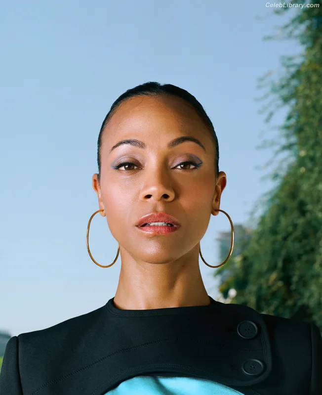 Zoe Saldana photo 21 of 868