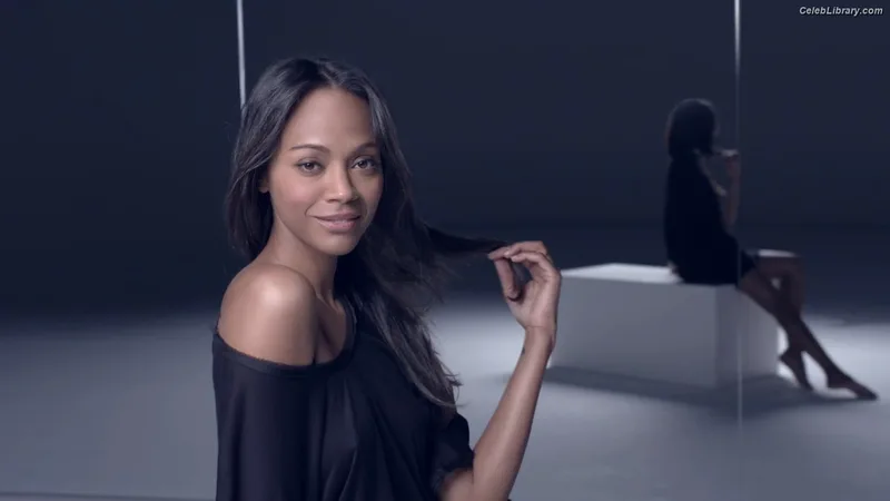 Zoe Saldana photo 11 of 868