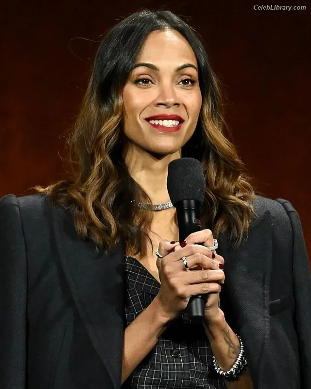 Zoe Saldana photo 18 of 868