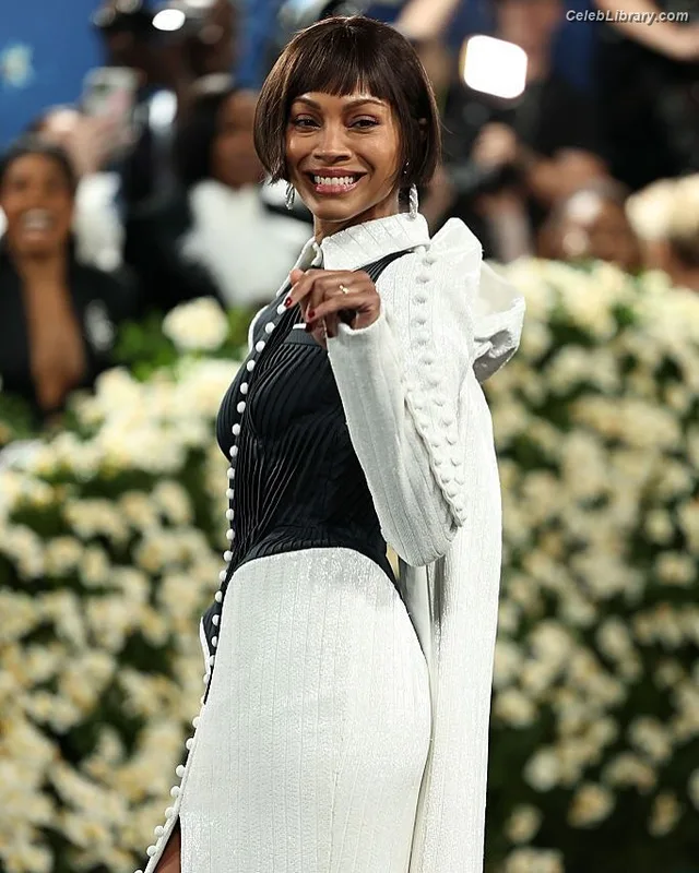 Zoe Saldana photo 4 of 868