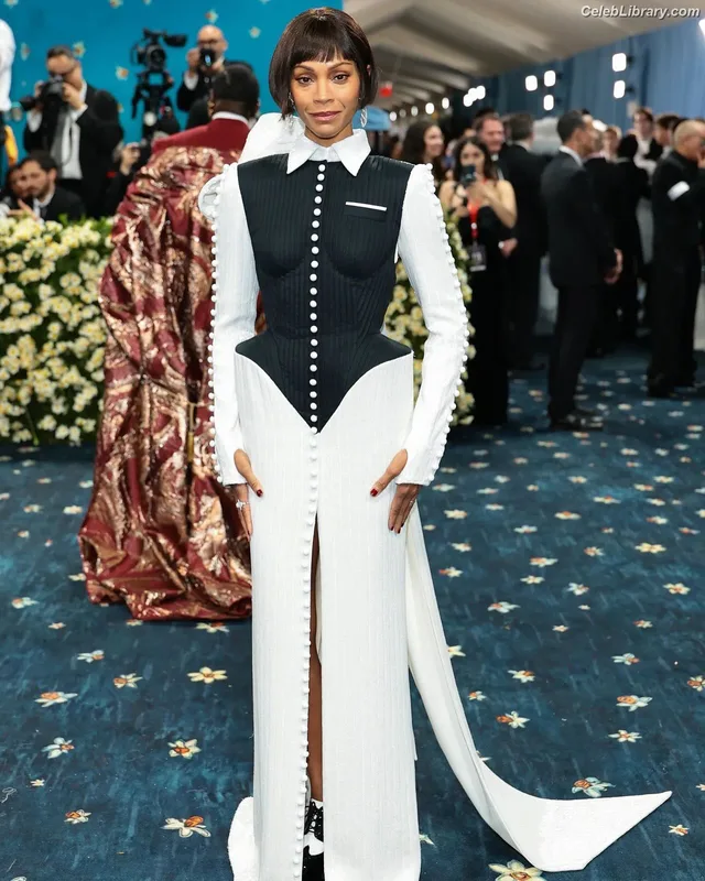 Zoe Saldana photo 5 of 868