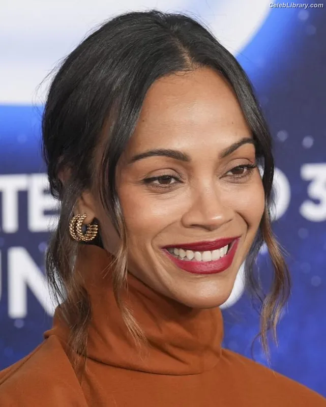 Zoe Saldana photo 18 of 868