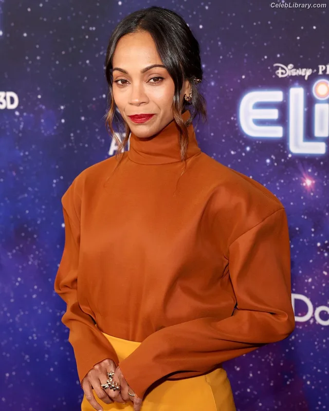 Zoe Saldana photo 19 of 868
