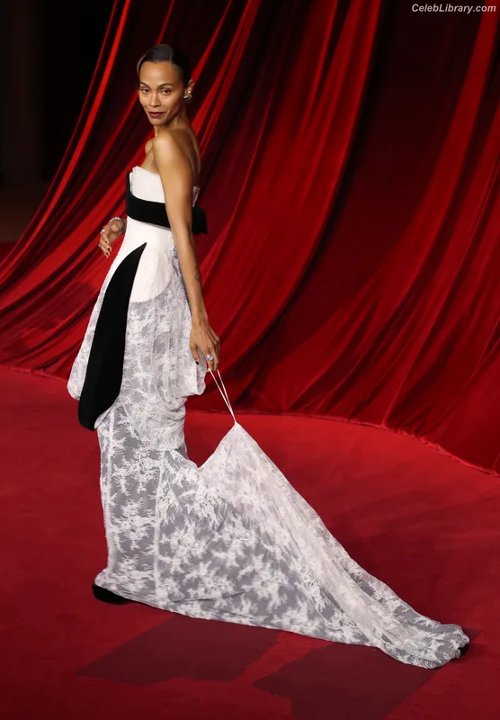 Zoe Saldana photo 24 of 868