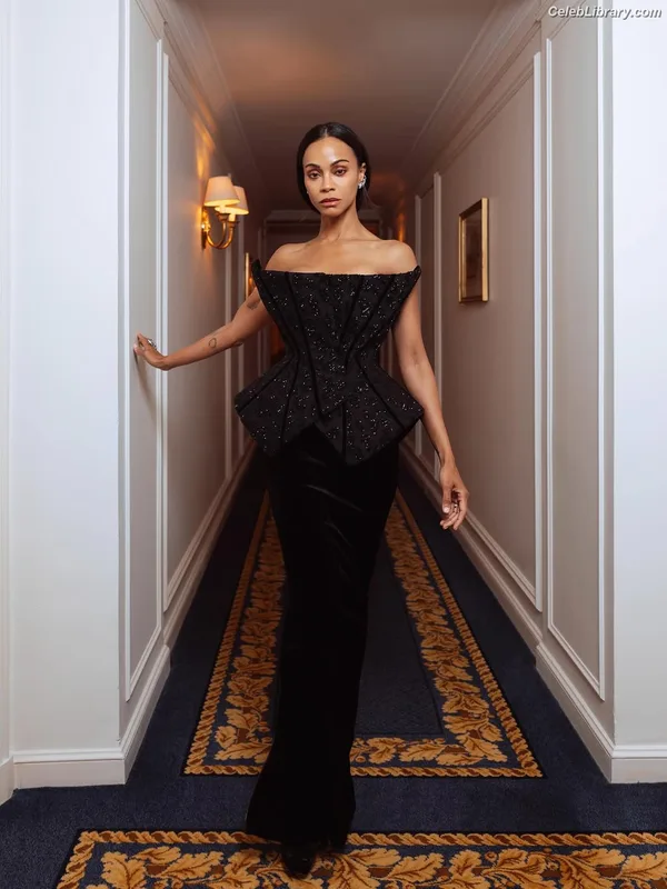 Zoe Saldana photo 14 of 868