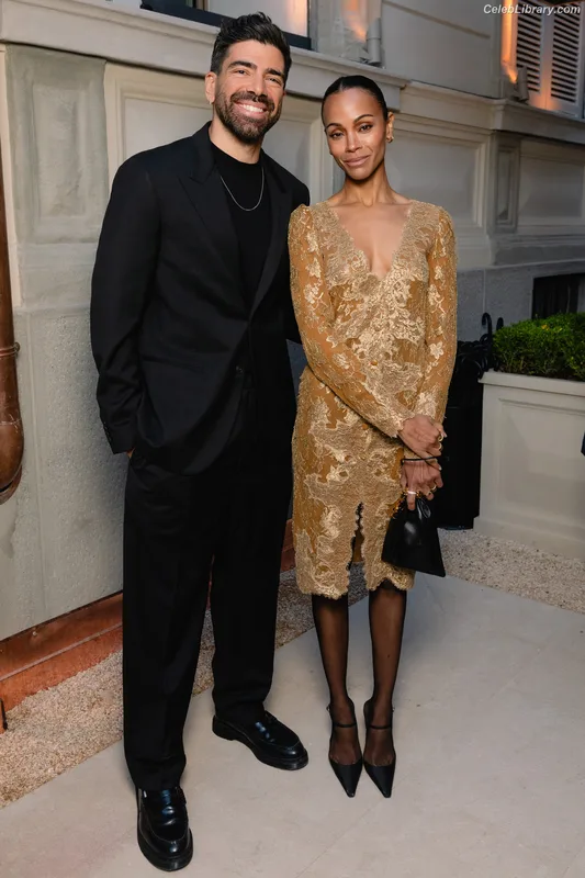 Zoe Saldana photo 1 of 868