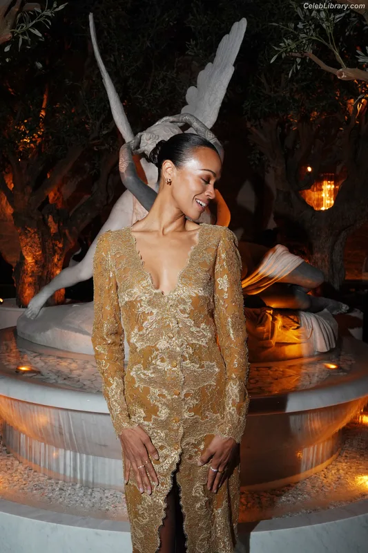 Zoe Saldana photo 11 of 868