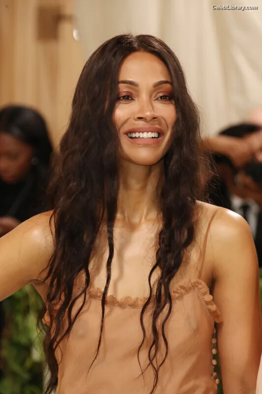 Zoe Saldana photo 5 of 868