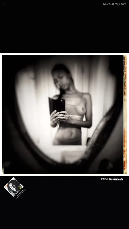 Zoe Saldana photo 24 of 868