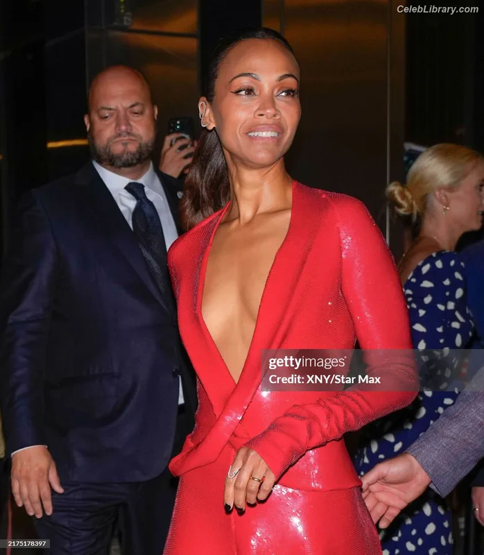 Zoe Saldana photo 6 of 868