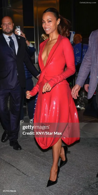 Zoe Saldana photo 9 of 868