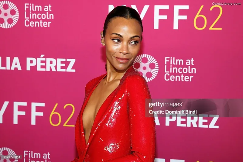 Zoe Saldana photo 21 of 868
