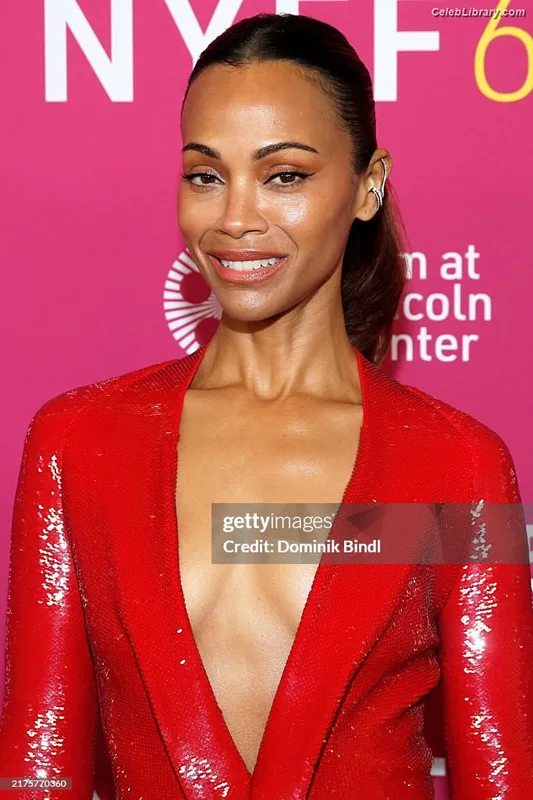 Zoe Saldana photo 22 of 868