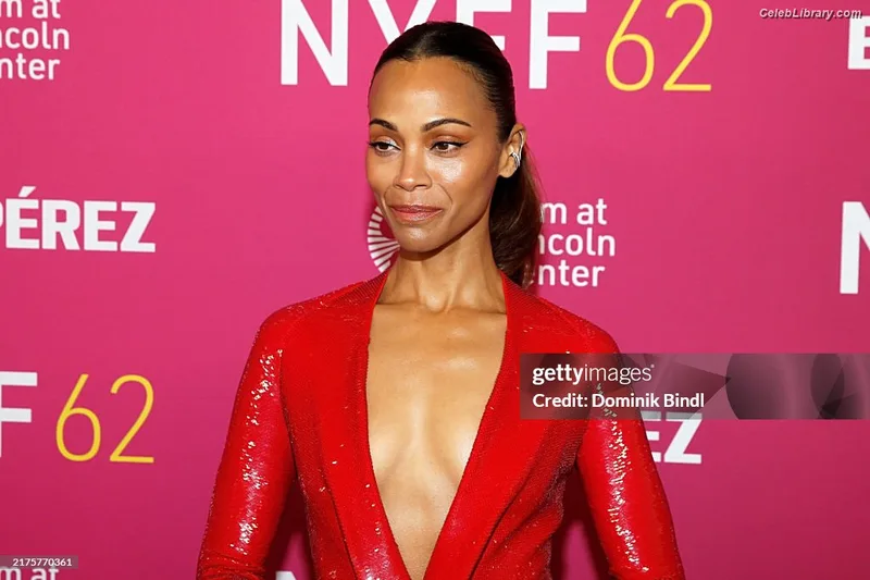 Zoe Saldana photo 23 of 868