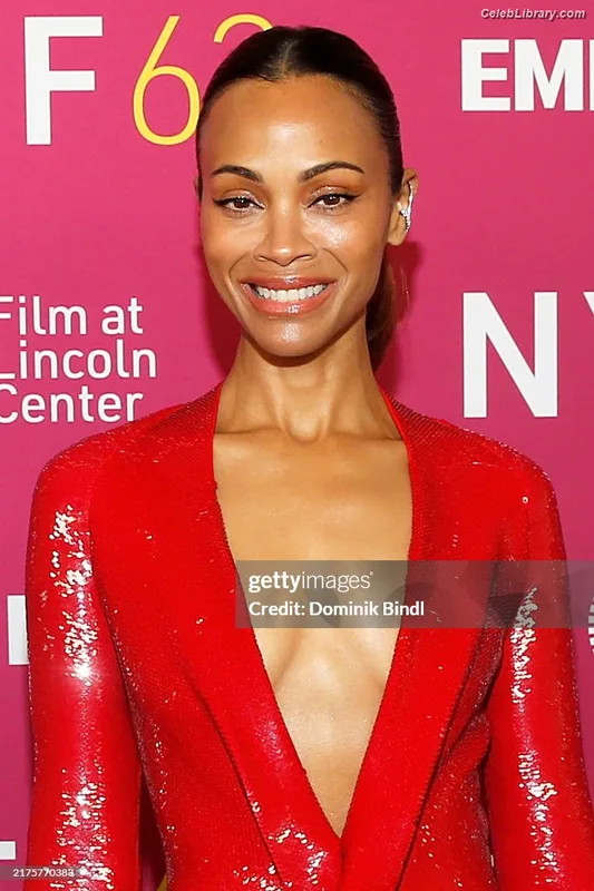 Zoe Saldana photo 24 of 868