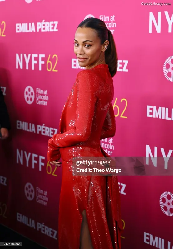 Zoe Saldana photo 9 of 868