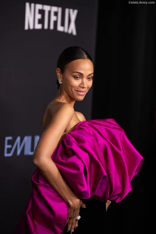 Zoe Saldana photo 22 of 868
