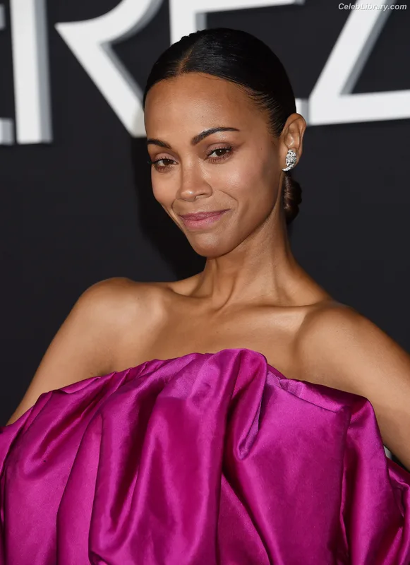 Zoe Saldana photo 4 of 868