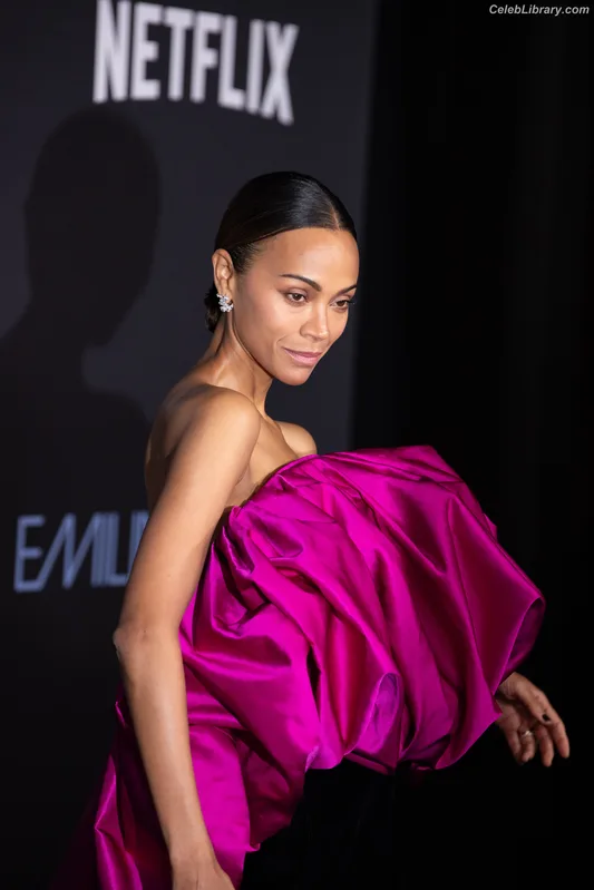 Zoe Saldana photo 17 of 868