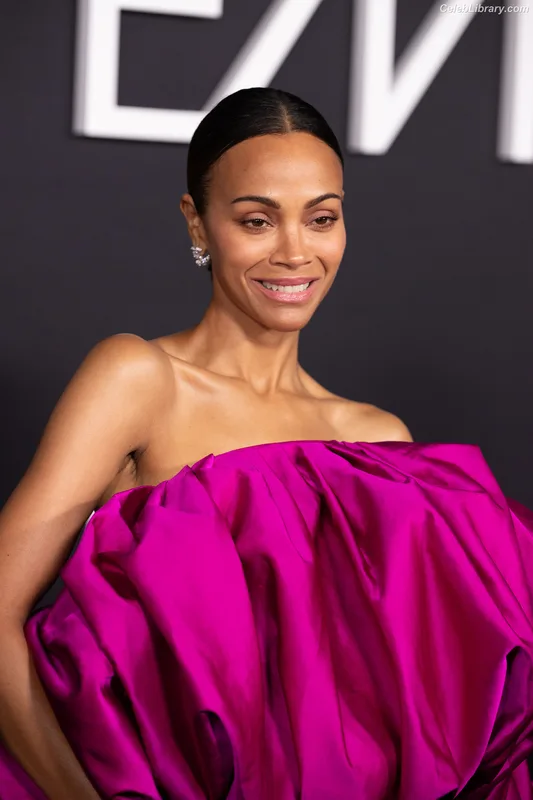 Zoe Saldana photo 3 of 868