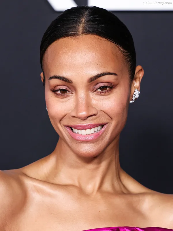 Zoe Saldana photo 4 of 868