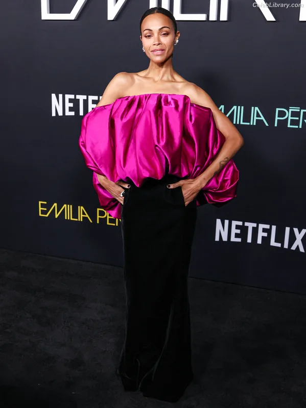 Zoe Saldana photo 11 of 868