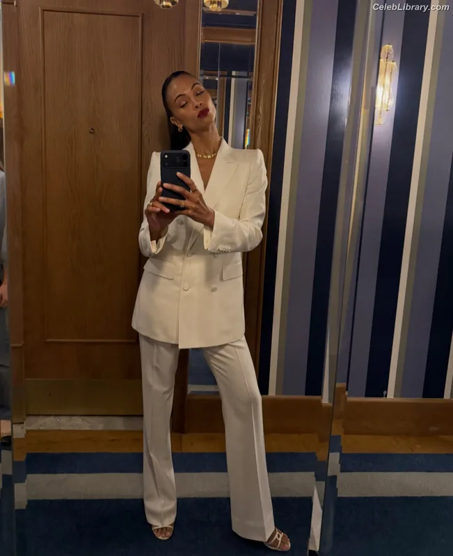 Zoe Saldana photo 17 of 868
